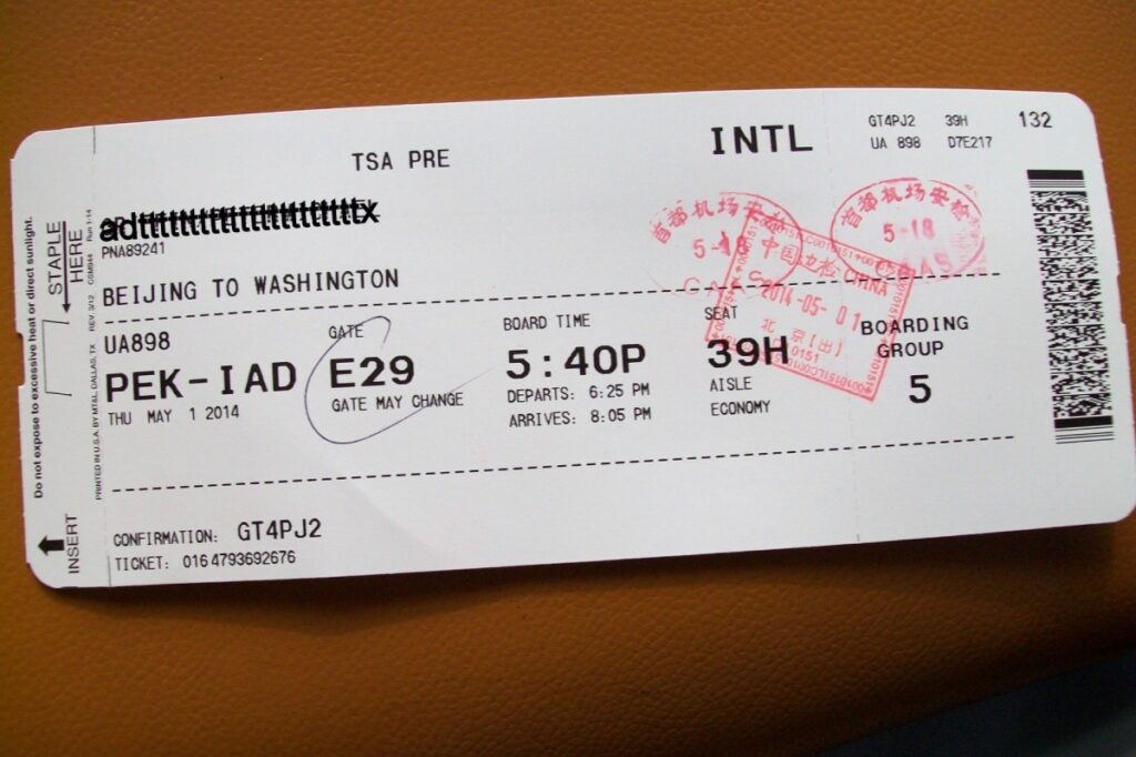 Posso transferir passagem aérea para outra pessoa?