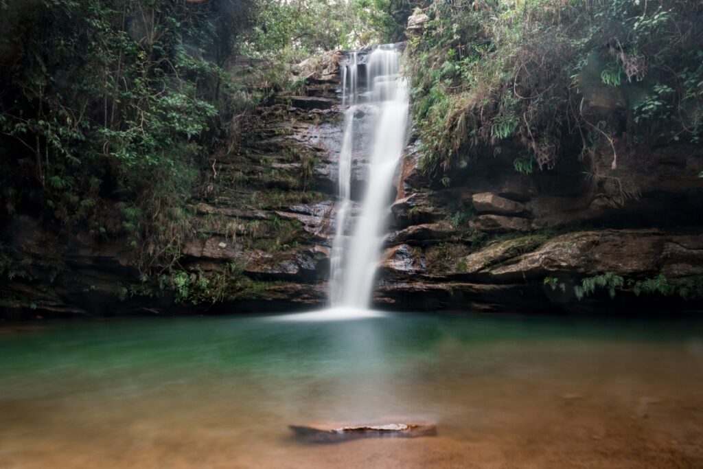 Destinos com cachoeiras para relaxar